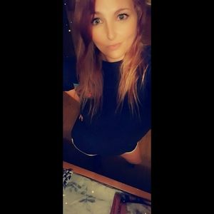 Meet your Posher, Leigha